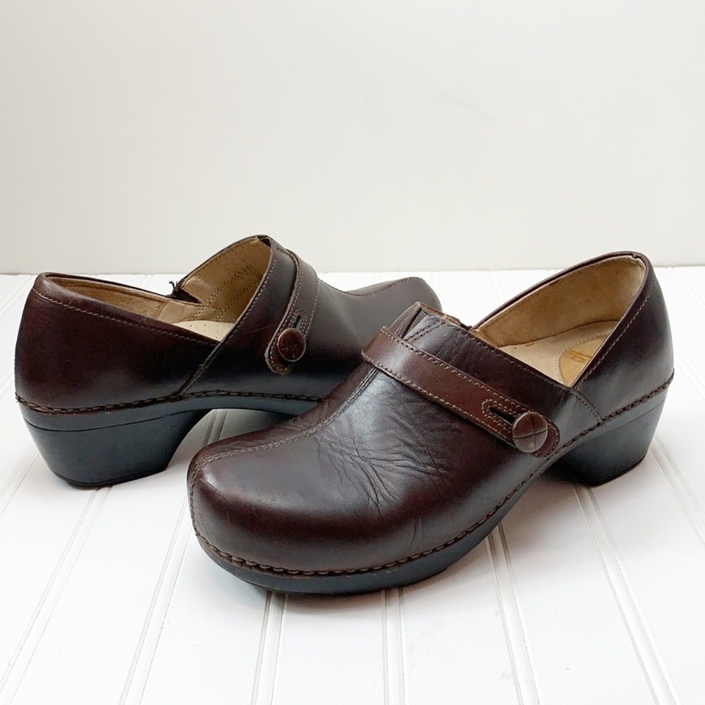 Dansko Solstice Cordovan Brush Off Leather shoes brown 41